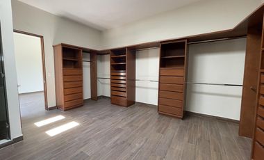 Casa en Venta en La Joya Residencial