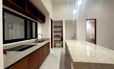 Casa de una planta con alberca en Conkal, Norte de Mérida.