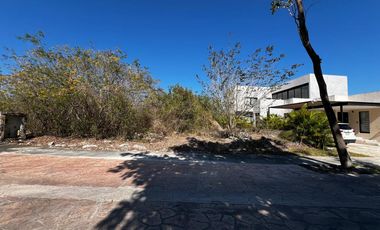 Terreno en venta en Paseo Country