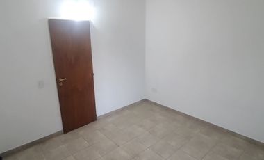 DEPARTAMENTO TIPO DUPLEX EN PLANTA ALTA, 3 AMBIENTES.
