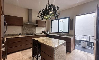 Casa en Fraccionamiento Rancho Cortes