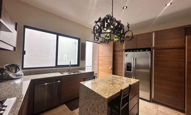 Casa en Fraccionamiento Rancho Cortes