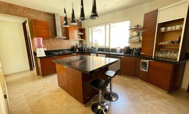 CASA EN VENTA EN LAS QUINTAS