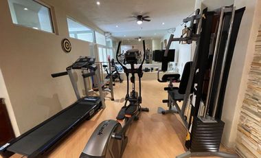 CASA EN VENTA EN LAS QUINTAS