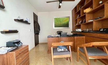 CASA EN VENTA EN LAS QUINTAS