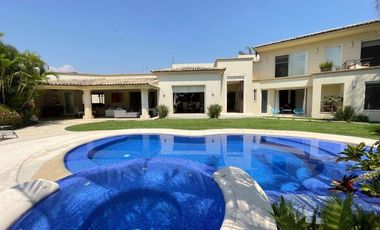 CASA EN VENTA EN LAS QUINTAS