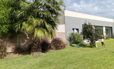 Casa terreno 1.000 m2