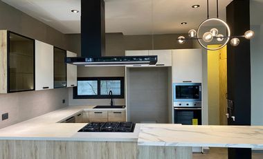 Casa en Fraccionamiento Rancho Cortes