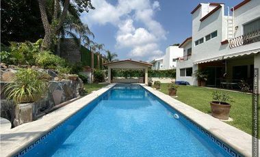 CASA EN VENTA EN LOMAS DE COCOYOC