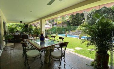CASA EN VENTA EN LOMAS DE COCOYOC