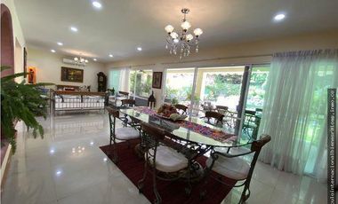 CASA EN VENTA EN LOMAS DE COCOYOC