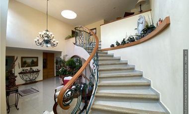 CASA EN VENTA EN LOMAS DE COCOYOC