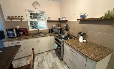 Casa de 6 ambientes - Parque Luro