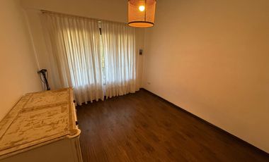 Casa de 6 ambientes - Parque Luro