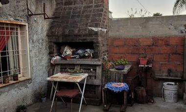 VENTA de DOS CASAS - GDOR. QUIROZ, PARANA