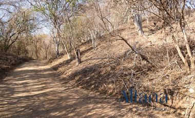 TERRENO EN VENTA BAHIAS DE HUATULCO (CERCA DEL AEROPUERTO DE HUATULCO)