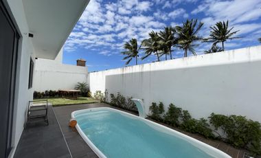 TAI TAI, Casa en VENTA y RENTA AMUEBLADA con alberca, roof garden, sala de TV y cuarto de servicio