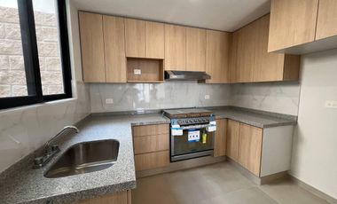 CASA EN VENTA EN RINCÓN DE LOS SUEÑOS EN EX HACIENDA CHAPULCO.