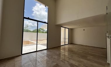 Casa en Venta en Mérida, Privada al Norte, con recámara en planta baja