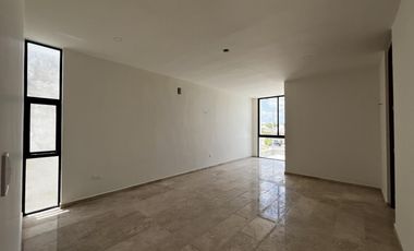Casa en Venta en Mérida, Privada al Norte, con recámara en planta baja