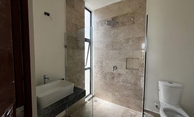 Casa en Venta en Mérida, Privada al Norte, con recámara en planta baja