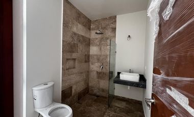 Casa en Venta en Mérida, Privada al Norte, con recámara en planta baja