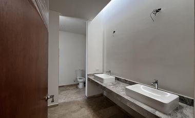 Casa en Venta en Mérida, Privada al Norte, con recámara en planta baja