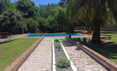 CASA QUINTA SOBRE 7 LOTES