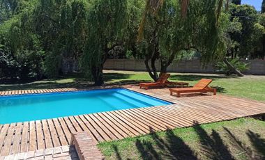 CASA QUINTA SOBRE 7 LOTES