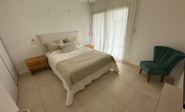 Vendo ultimo Duplex zona Juan B Justo entre Av. Americas y Av. Ramirez