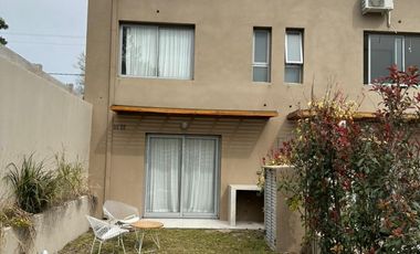 Vendo ultimo Duplex zona Juan B Justo entre Av. Americas y Av. Ramirez