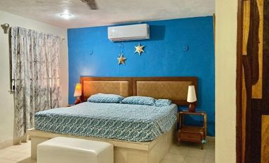 Casa en  venta frente al mar en Progreso 3 casas en 1 terreno