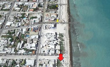 Casa en  venta frente al mar en Progreso 3 casas en 1 terreno