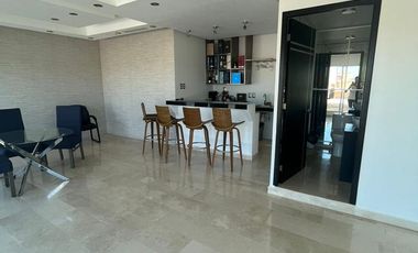 LAS PALMAS, Casa en VENTA con terraza con jacuzzi, salon de fiestas en roof garden y cuarto de servicio
