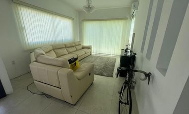 LAS PALMAS, Casa en VENTA con terraza con jacuzzi, salon de fiestas en roof garden y cuarto de servicio