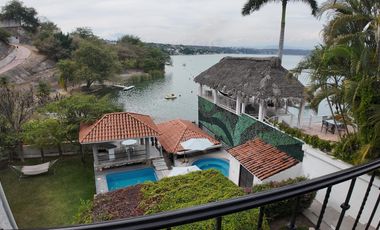 Casa en Pueblo Tequesquitengo