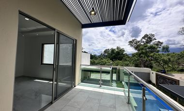 CASA EN LOMAS DE VISTA HERMOSA