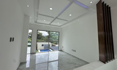 CASA EN LOMAS DE VISTA HERMOSA