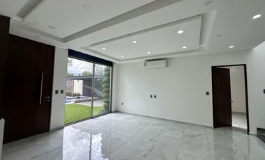 CASA EN LOMAS DE VISTA HERMOSA