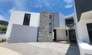 Casa en Venta en Álamos Tres Marías con Casa Club