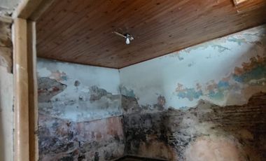 Casa con local en esquina de calle Montevideo de Magallanes -Rosario zona oeste-