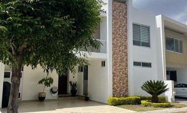 Casa en VENTA Parque Guanajuato Lomas de Angelópolis Cholula Puebla.