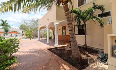 EXCELENTE RESIDENCIA EN VENTA TIPO HACIENDA UBICADA EN PRADERAS DEL MAYAB