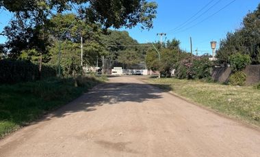 Â¡Atencion Inversores! Gran fraccion con frente a tres calles