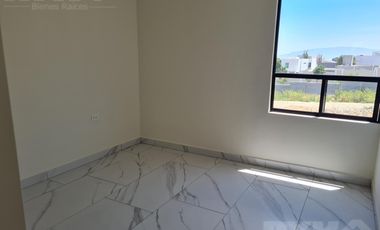 Casa en García, zona de Dominio Cumbres