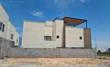 Casa en García, zona de Dominio Cumbres