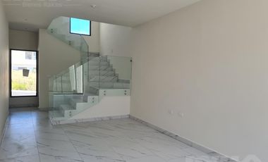 Casa en García, zona de Dominio Cumbres