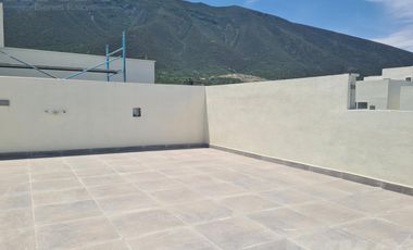 Casa en García, zona de Dominio Cumbres