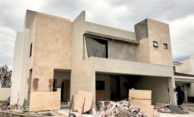 Casa en La Joya Privada residencial