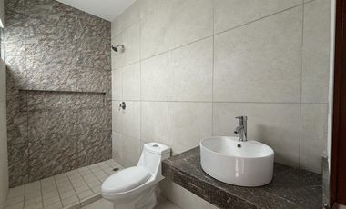 LOMAS DEL DORADO, Casa en VENTA con jardin